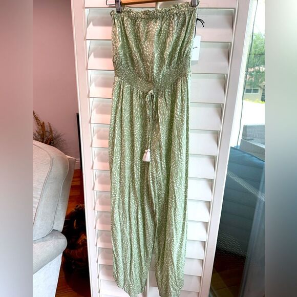 Sleeveless Jumpsuit romper with drawstring waist new size small - Picture 1 of 1
